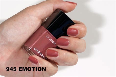 chanel le vernis emotion|Chanel le vernis makeup.